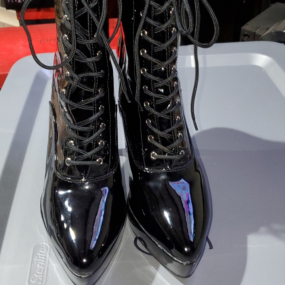 Platform boots